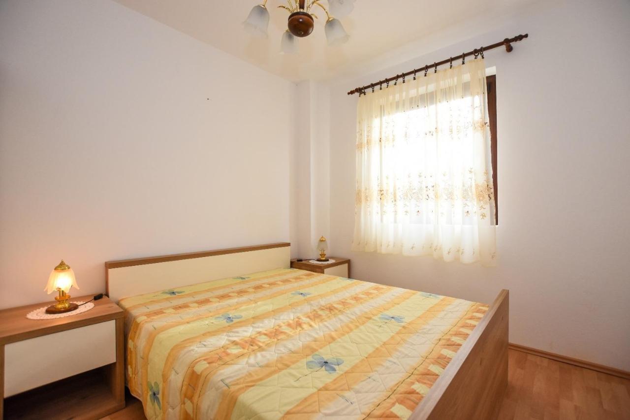 Apartments Luce - Family Friendly & Parking Pag Town Exterior foto