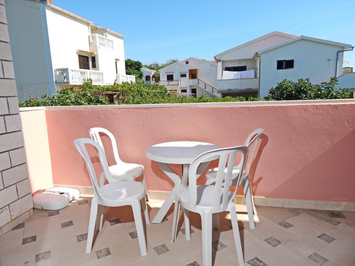 Apartments Luce - Family Friendly & Parking Pag Town Exterior foto
